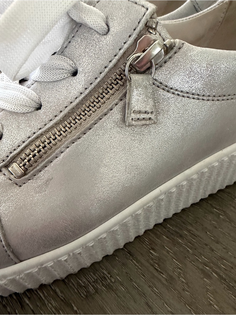 Gabor Silver Metallic Lace-Up Sneakers with Side Zipper US 9.5 EU 7.5 - Picture 6 of 8